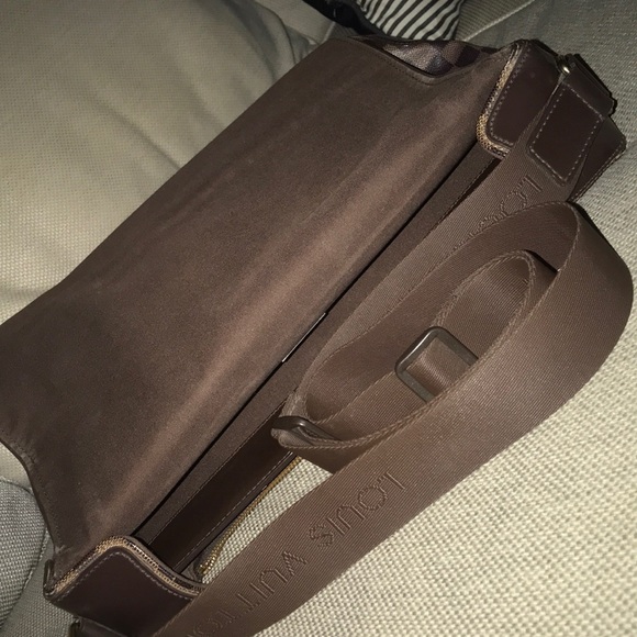 Louis Vuitton Brown Checkered Laptop Bag - Picture 6 of 8